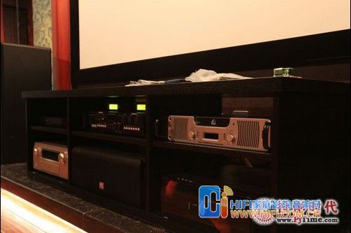 家庭影院音响设备