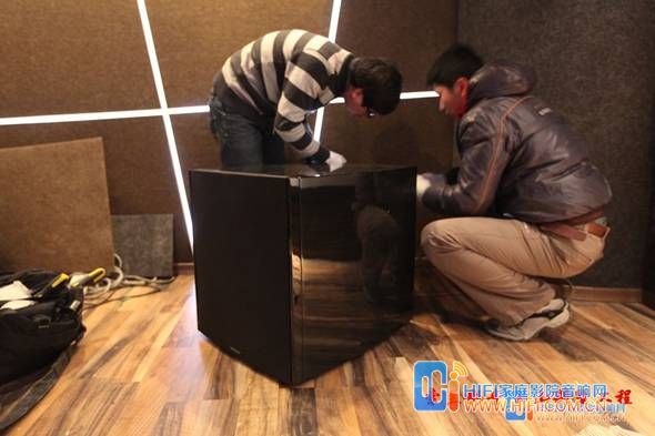 家庭影院音响威力登低音炮