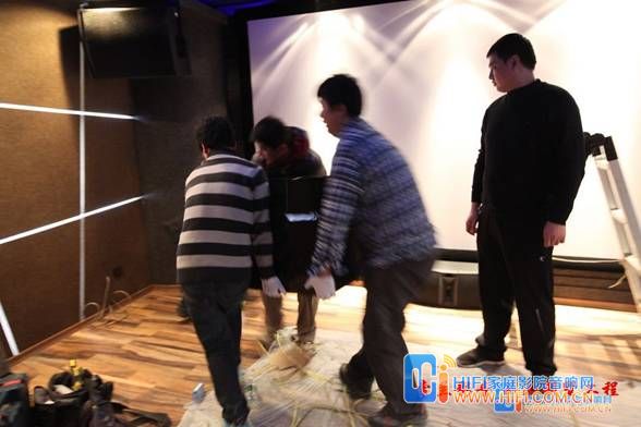 家庭影院音响威力登低音炮