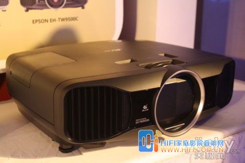 爱普生发布“靓丽”家用3D投影机