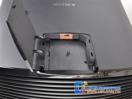  索尼VPL-VW1000ES家庭投影机