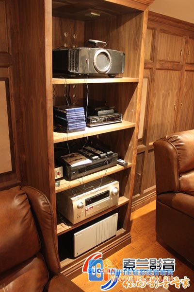 家庭影院音响设备