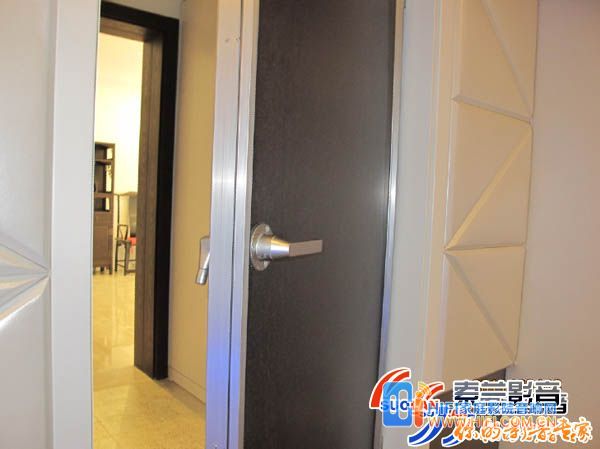 家庭影院装修隔音门