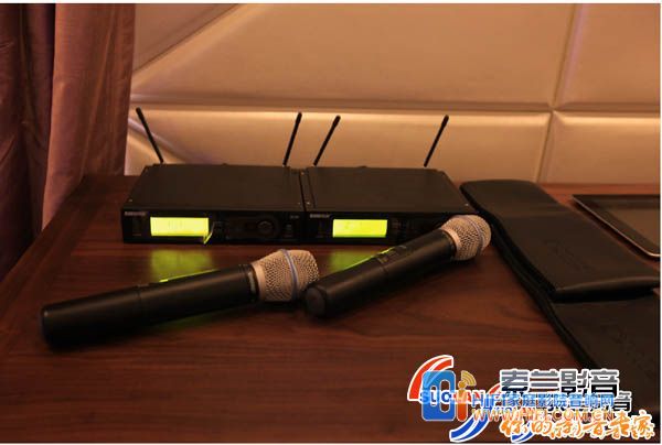 家庭影院音响设备