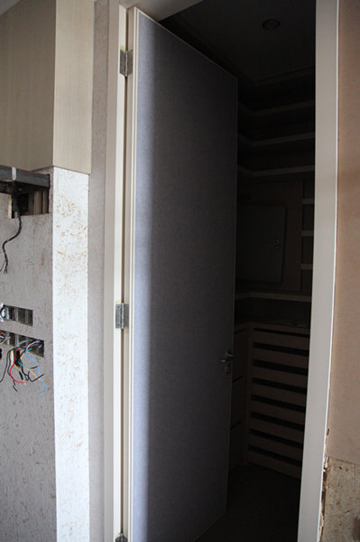 家庭影院隔音门