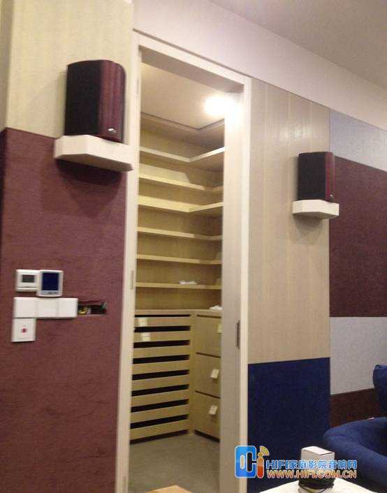 蒋府庄园家庭影院音响设备储藏间