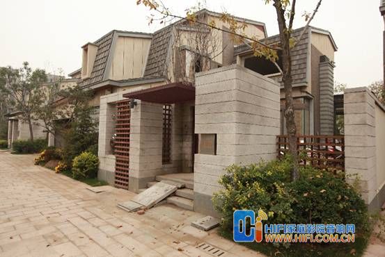 龙湾别墅的家庭影院装修