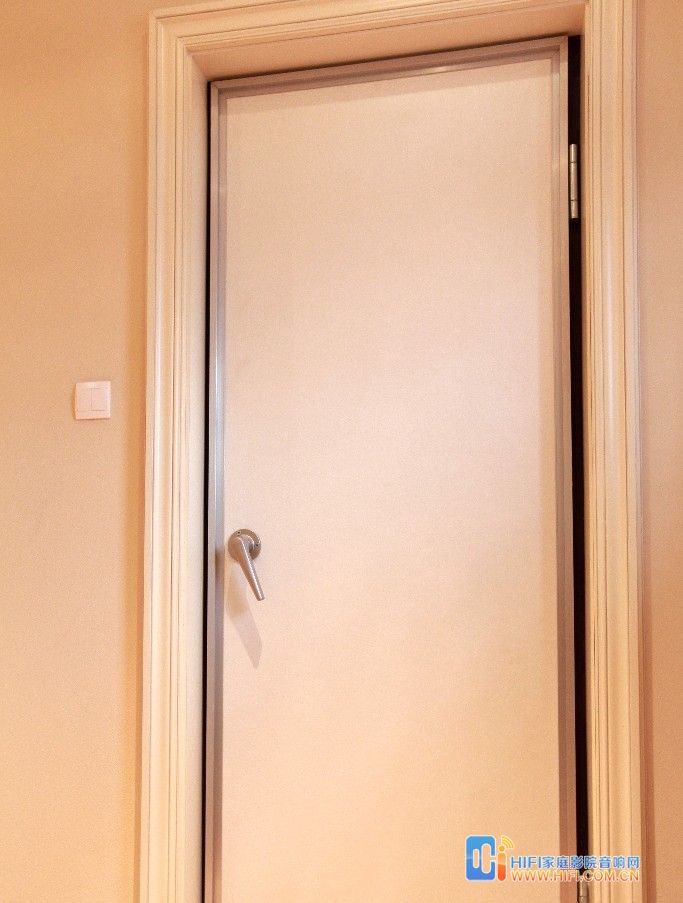 家庭影院隔声门